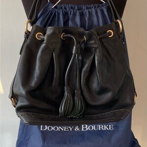 Dooney & Bourke Florentine Black Leather Drawstring Bucket Bag Purse VTG MINT